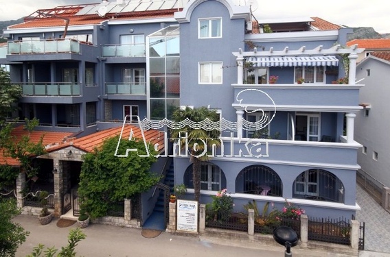 Отель в Будве - фото