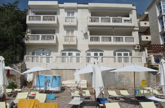 Квартира на берегу моря - фото