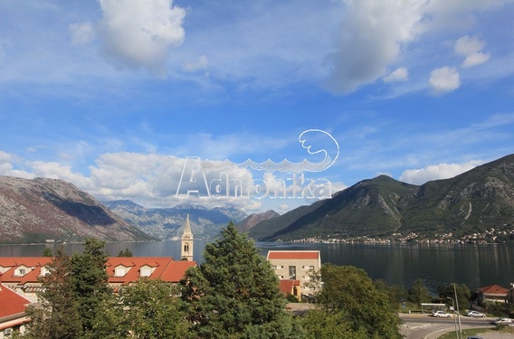 Квартира с невероятным видом в Доброте - фото