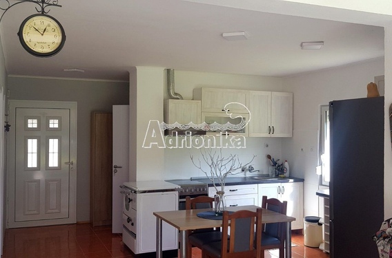 Дом в Зеленике - фото