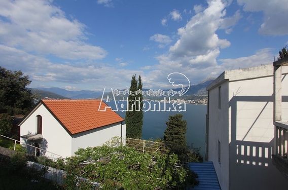 Участок в Нивице - фото