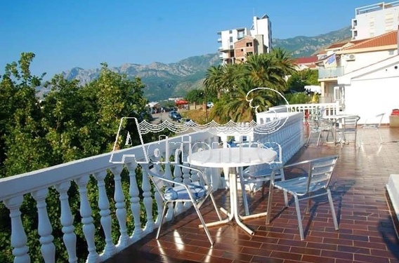 Отель в Бечичи - фото