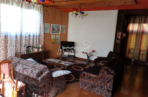 Дом на первой линии в Биеле - фото