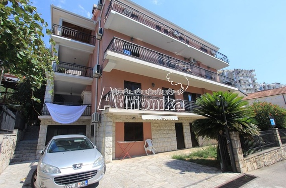 Отель в Игало - фото