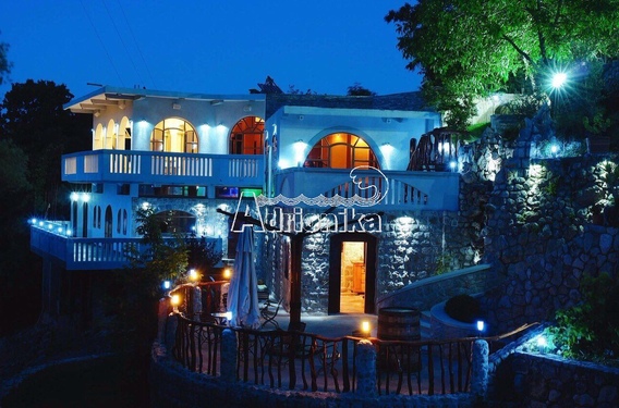 Туристический комплекс в Марковичи - фото