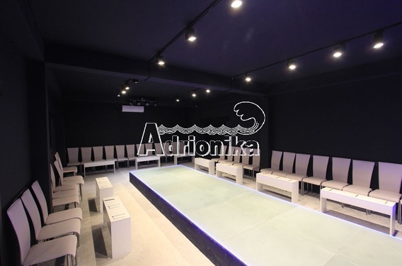 Коммерческое помещение в отличном месте в Будве - фото