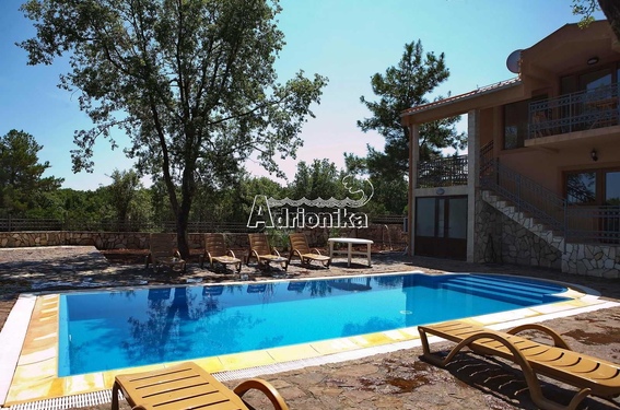 Две Виллы в Кримовице с бассейнами и большим участком - фото