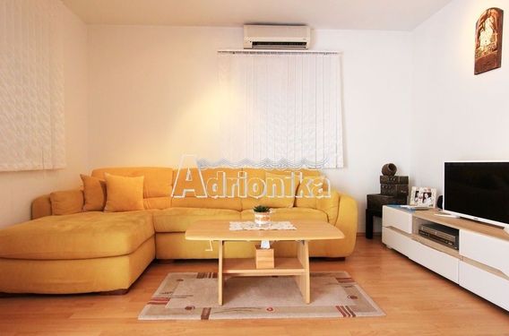 Дом в Шушани в 250 м от моря - фото