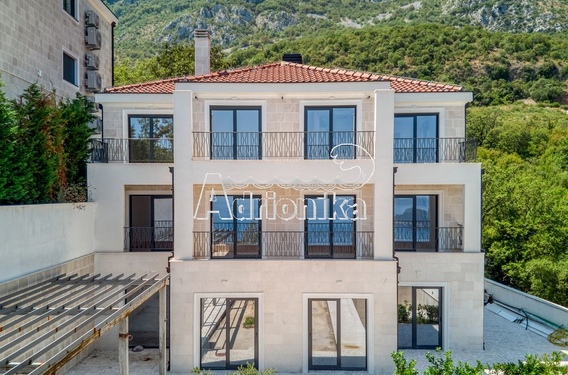 Продажа виллы в элитном комплексе в Близикуче - фото