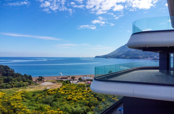 Новый жилой комплекс на первой линии, Бечичи - фото