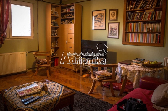 Дом с участком и панорманым видом на Будву - фото