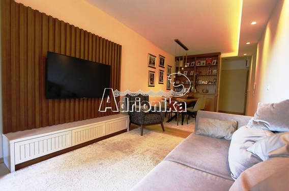 Квартира с тремя спальнями в новом комплексе в Будве - фото