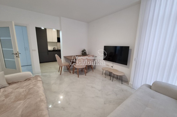 Просторная квартира в сердце Будвы - фото