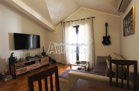 Двухкомнатная квартира в Будве недалеко от моря - фото