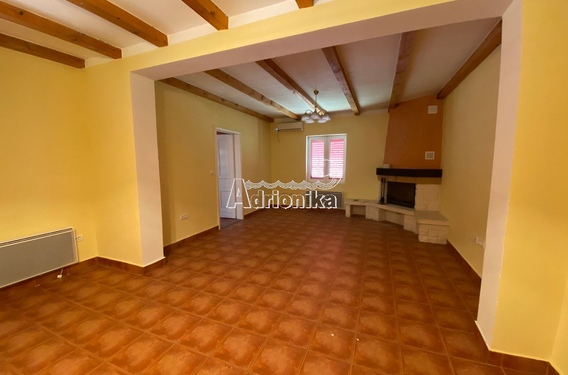 Дом в Дженовичи с видом на море - фото