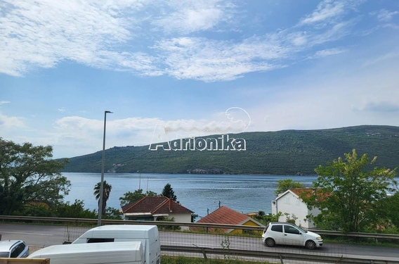 Квартиры в новостройке с одной и двумя спальными комнатами и видом на море - фото