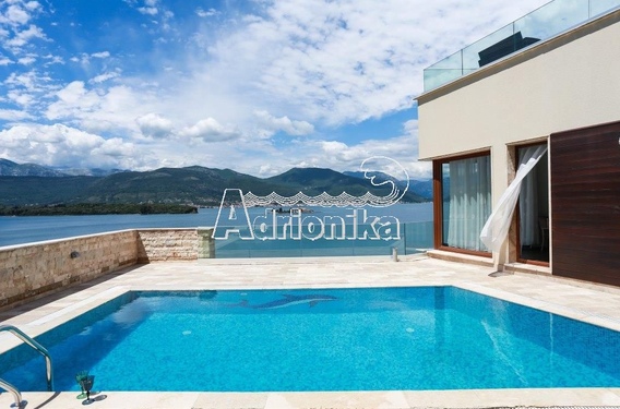 Современная вилла, расположенная на первой линии Радовичи - фото