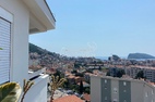 Квартира с двумя спальными комнатами и видом на море в Будве