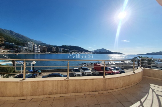 Недвижимость Мечты: Целый Этаж на Берегу Моря, Рафаиловичи - фото