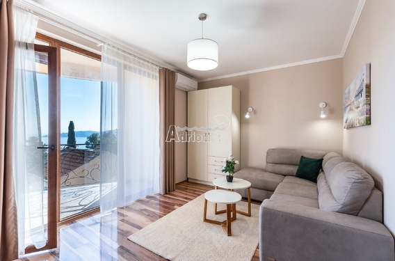 Современная вилла в Шушане с прекрасным видом на море - фото