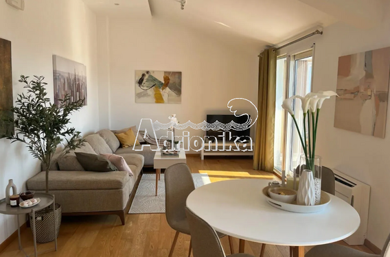 Пентхаус с большой террасой и парковкой в Тиват &mdash; 99 м?, 3 спальни - фото