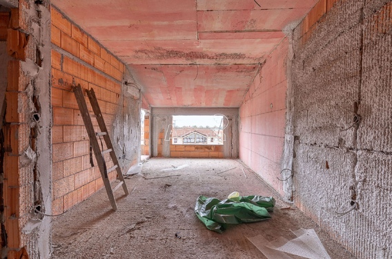 Современный жилой дом с видом на море в Будве - фото