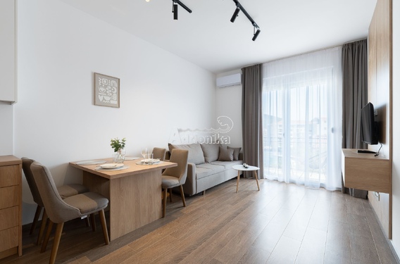 Солнечная однокомнатная квартира 42м2 в Будве рядом с морем - фото