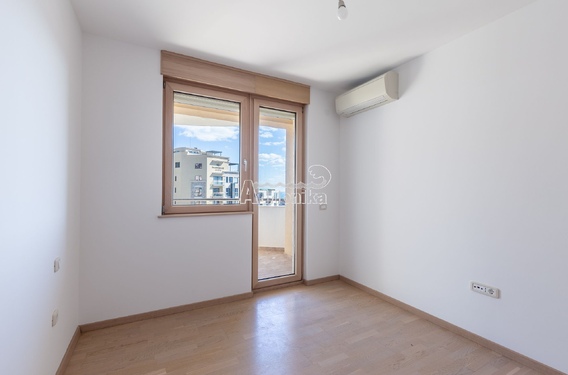 Квартира 52 м? с видом на море и двумя террасами в Бечичи - фото