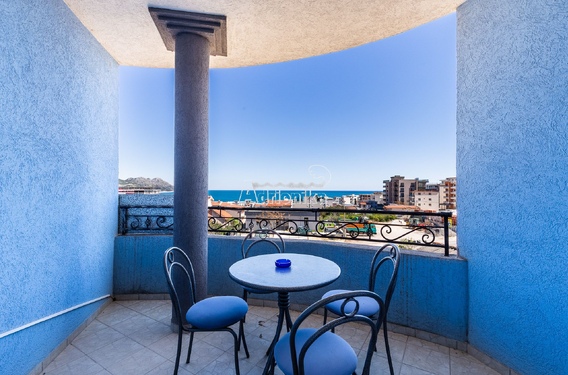 Дом с гостиничным потенциалом в Добрые Воды - фото