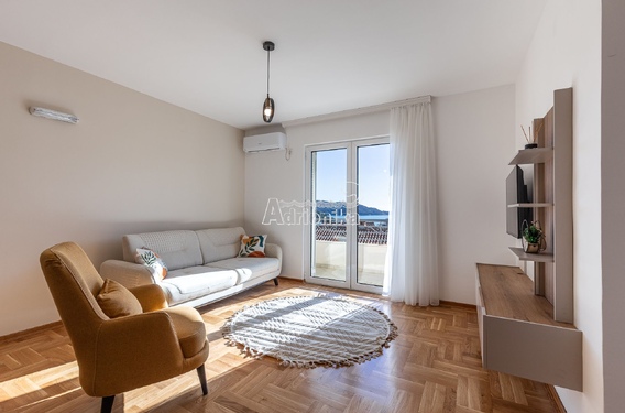 Просторная квартира 64 м? с видом на море в Бечичи - фото