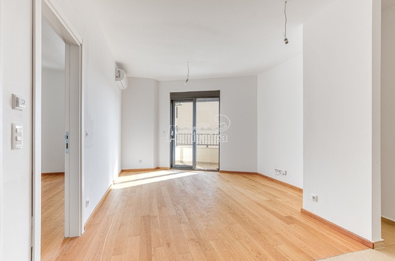 Однокомнатная квартира с гаражом, Бечичи - фото