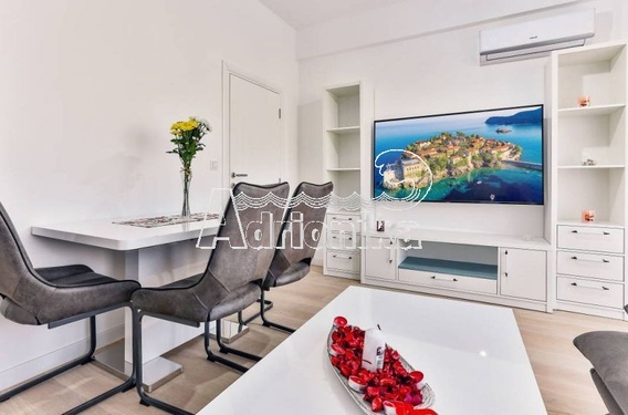 stan budva becici trosoban - фото