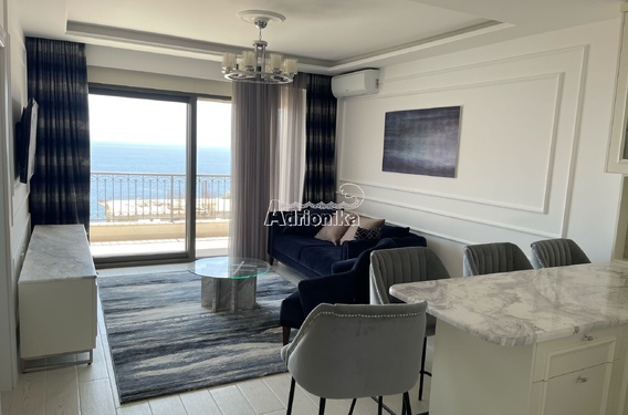 Роскошно меблированная однокомнатная квартира - фото