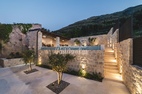 Совершенно новая роскошная вилла с бассейном недалеко от Будвы