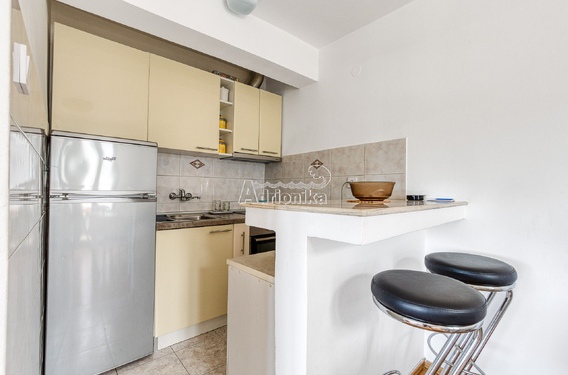 Продается однокомнатная квартира в Будве &ndash; вид на море - фото