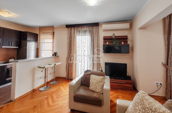 Светлая квартира с 3 спальнями, 78 м?, Будва - фото