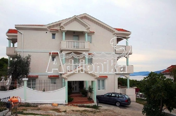 Мини-отель в Тивате - фото