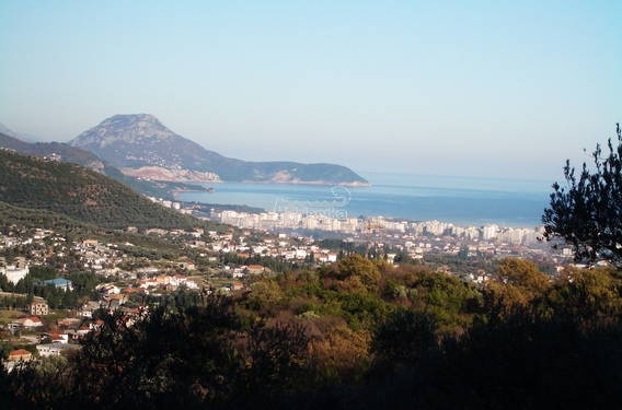 Участок в Баре - фото