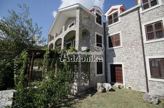 Просторный дом с участком и видом на море, Витичи, Бар - фото