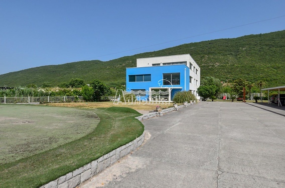 Продажа офисного здания в Ластва Грбальска - фото