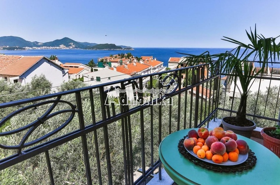 Квартира с двумя спальнями и видом на море, Св. Стефан - фото