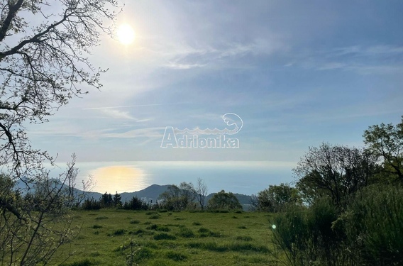 Продаётся участок в Добрe Водe - фото