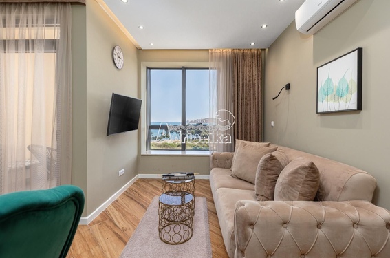 Продажа отеля в Шушани, всего 60м от моря, пляжа и набережной, Бар - фото