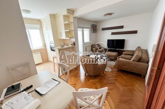 Продажа квартиры в центре Бара, две спальни - фото