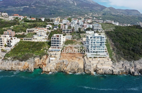 Земельный участок на продажу &mdash; первая линия у моря, Добра Вода - фото