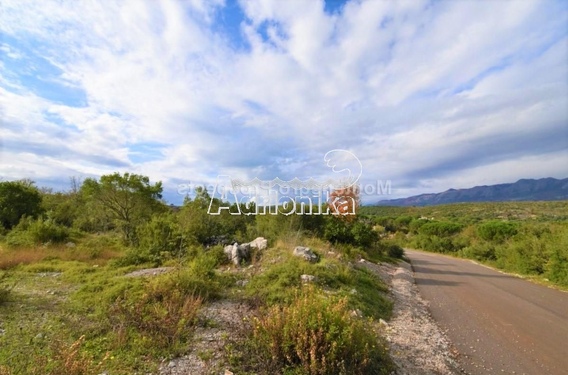 Участок в местечке Загора, не урбанизированный - фото