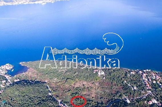 Ровный участок под застройку на Луштице, Гошичи, в нескольких минутах ходьбы от моря - фото