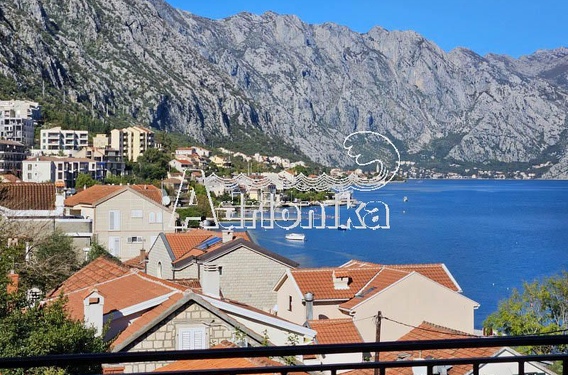 Отличная квартира в Доброте, во втором ряду от моря - фото