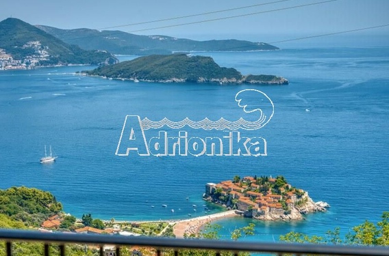 Роскошная квартира с бассейном и видом на море на Святом Стефане - фото