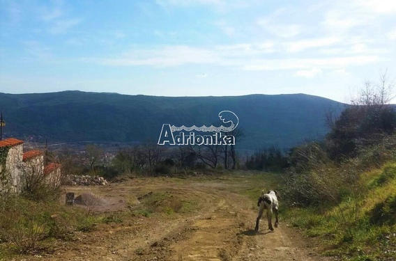 Неурбанизированный  участок недалеко от Будвы - фото